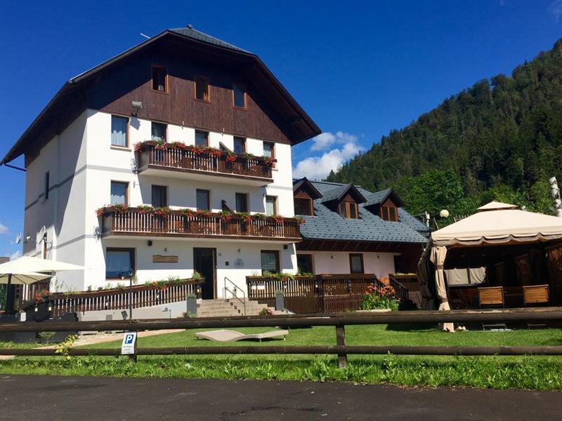 Hotel Tarvisio Four Seasons Buitenkant foto